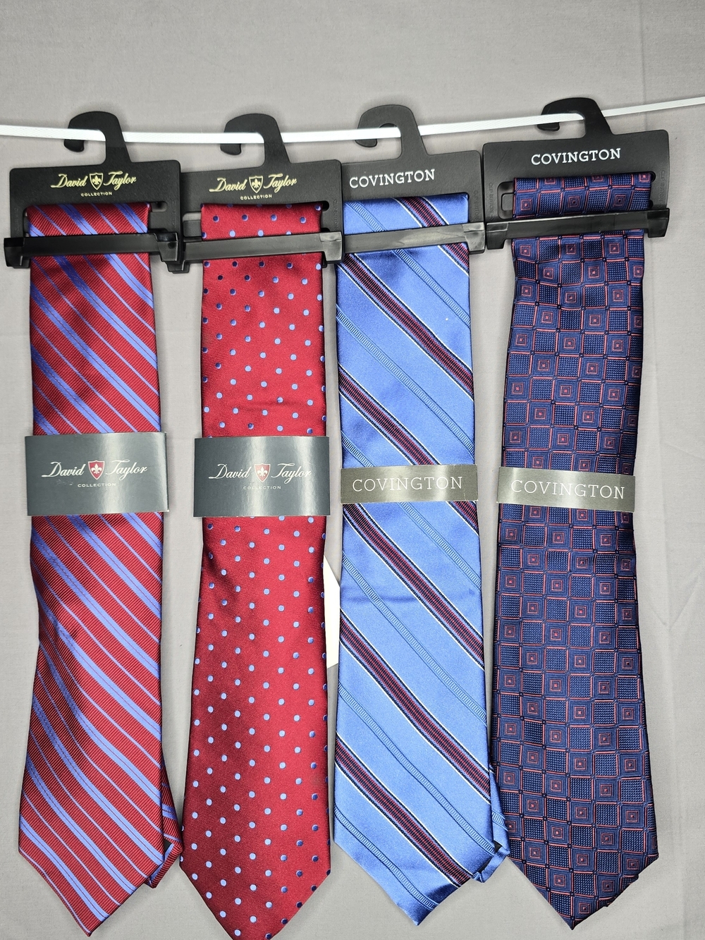 Lot of 4 Men’s Neck Ties – David Taylor Collection & Covington – New With Tags –